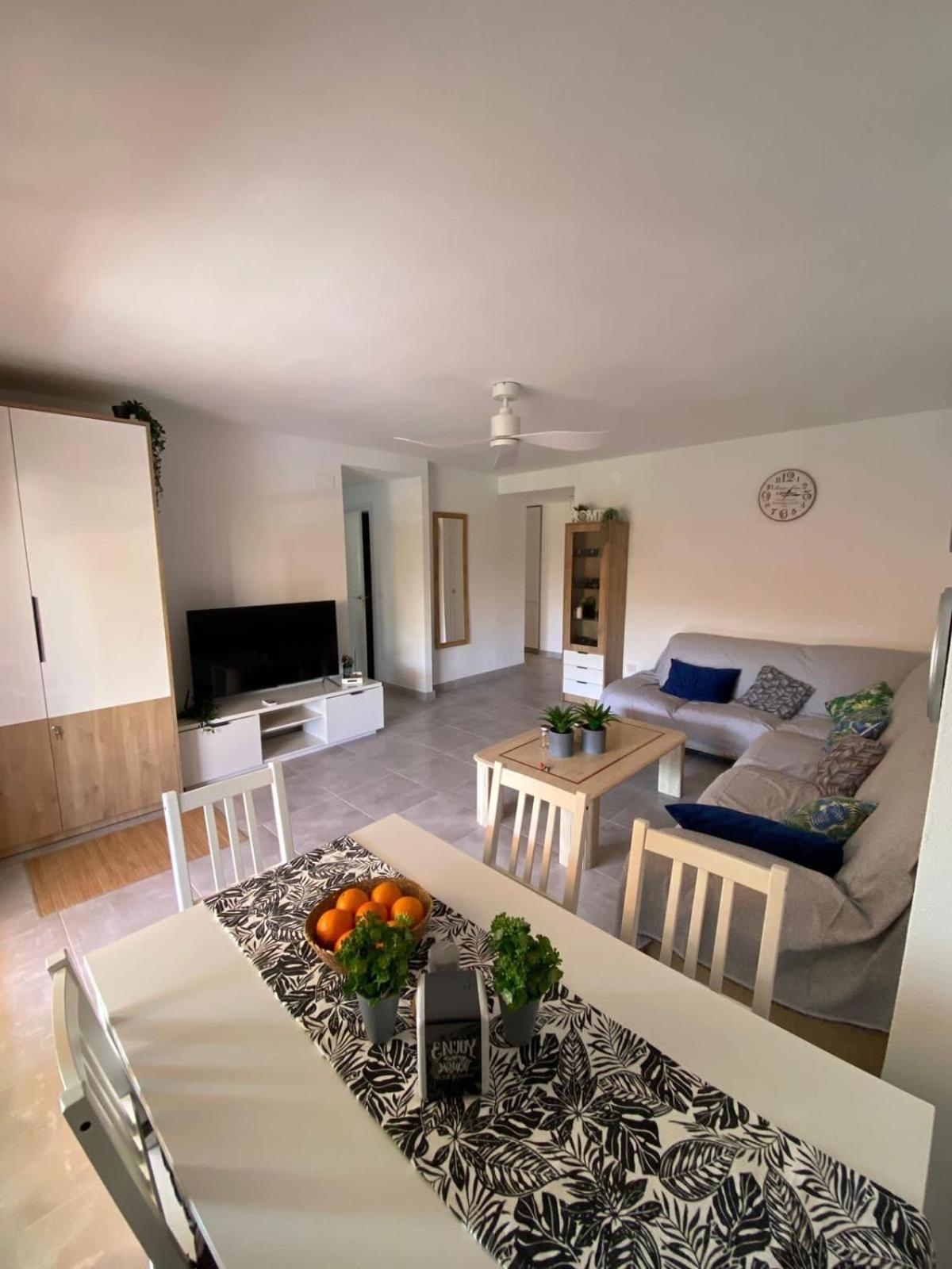Apartamento Paradise Solo Familias غانديا المظهر الخارجي الصورة