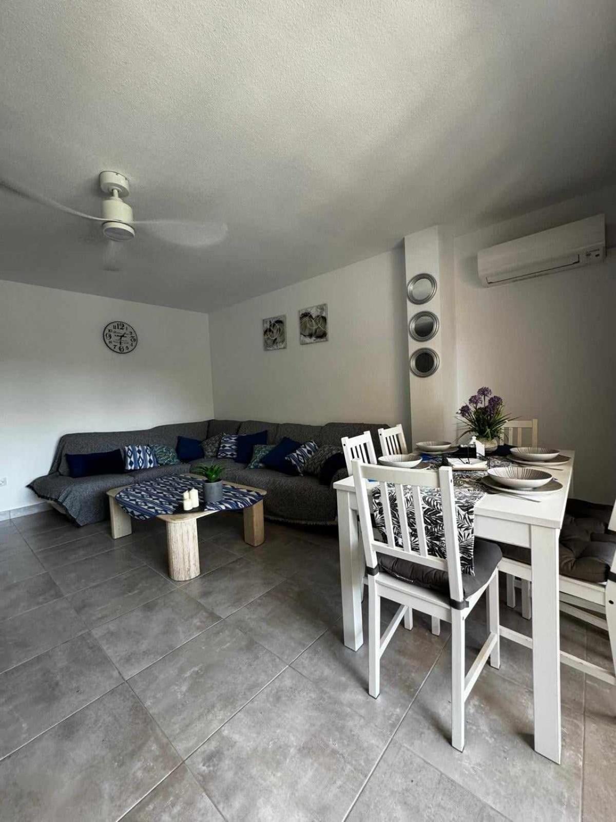 Apartamento Paradise Solo Familias غانديا المظهر الخارجي الصورة