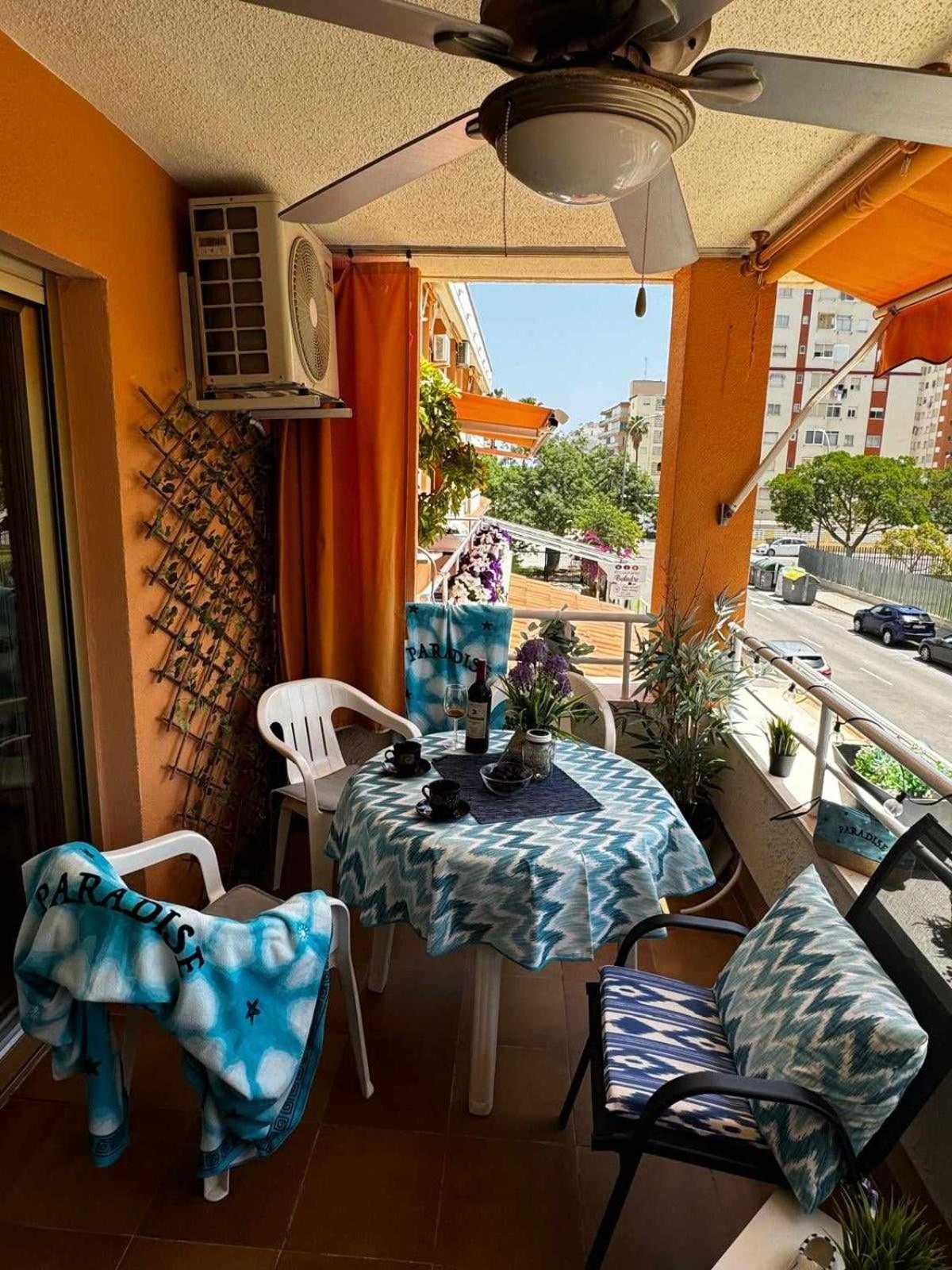 Apartamento Paradise Solo Familias غانديا المظهر الخارجي الصورة