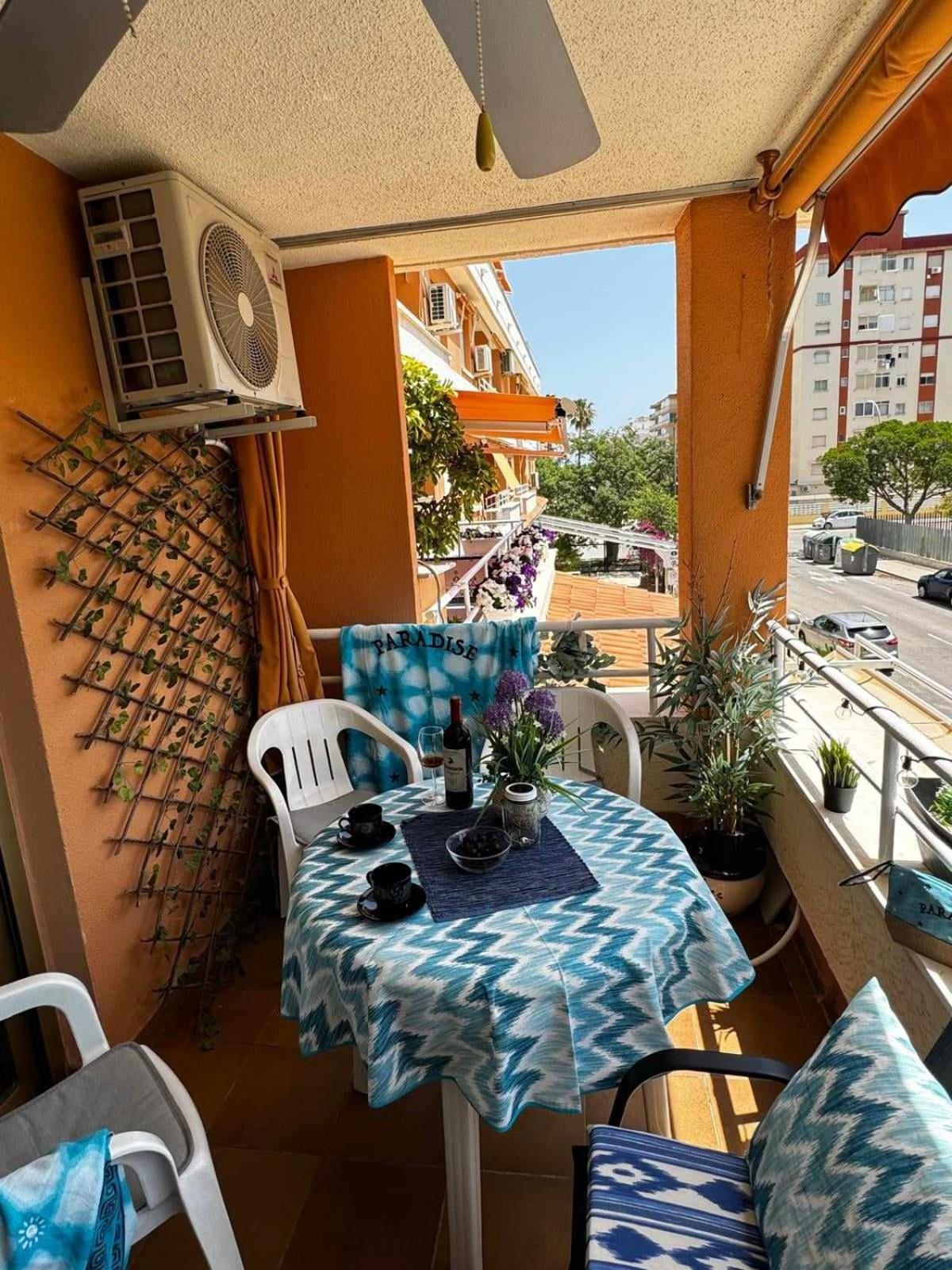 Apartamento Paradise Solo Familias غانديا المظهر الخارجي الصورة