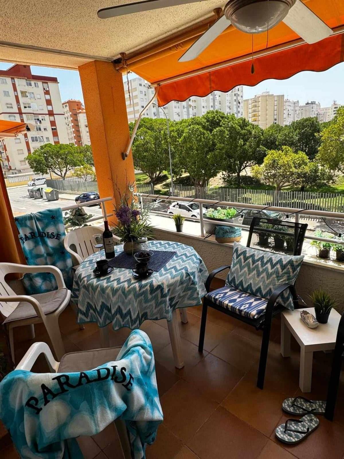 Apartamento Paradise Solo Familias غانديا المظهر الخارجي الصورة